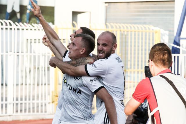 哈利8中0步行者负尼克斯 猛龙罚球大战胜76人